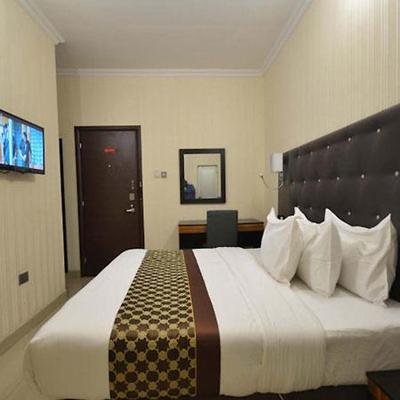 Lakeem Suites Agboyin Surulere Lagos Ngoại thất bức ảnh