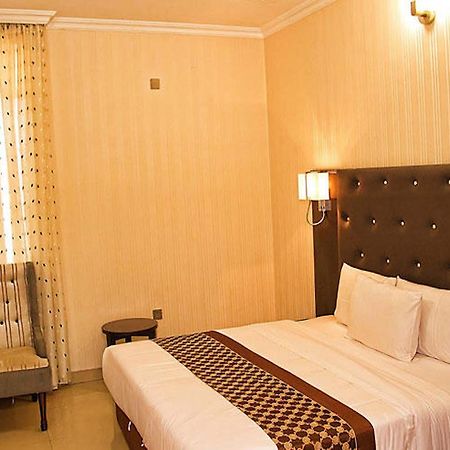 Lakeem Suites Agboyin Surulere Lagos Ngoại thất bức ảnh