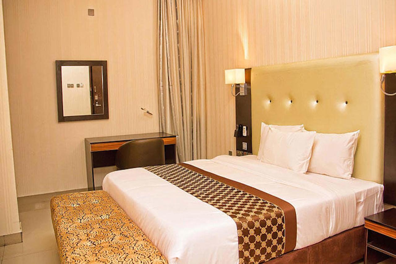 Lakeem Suites Agboyin Surulere Lagos Ngoại thất bức ảnh